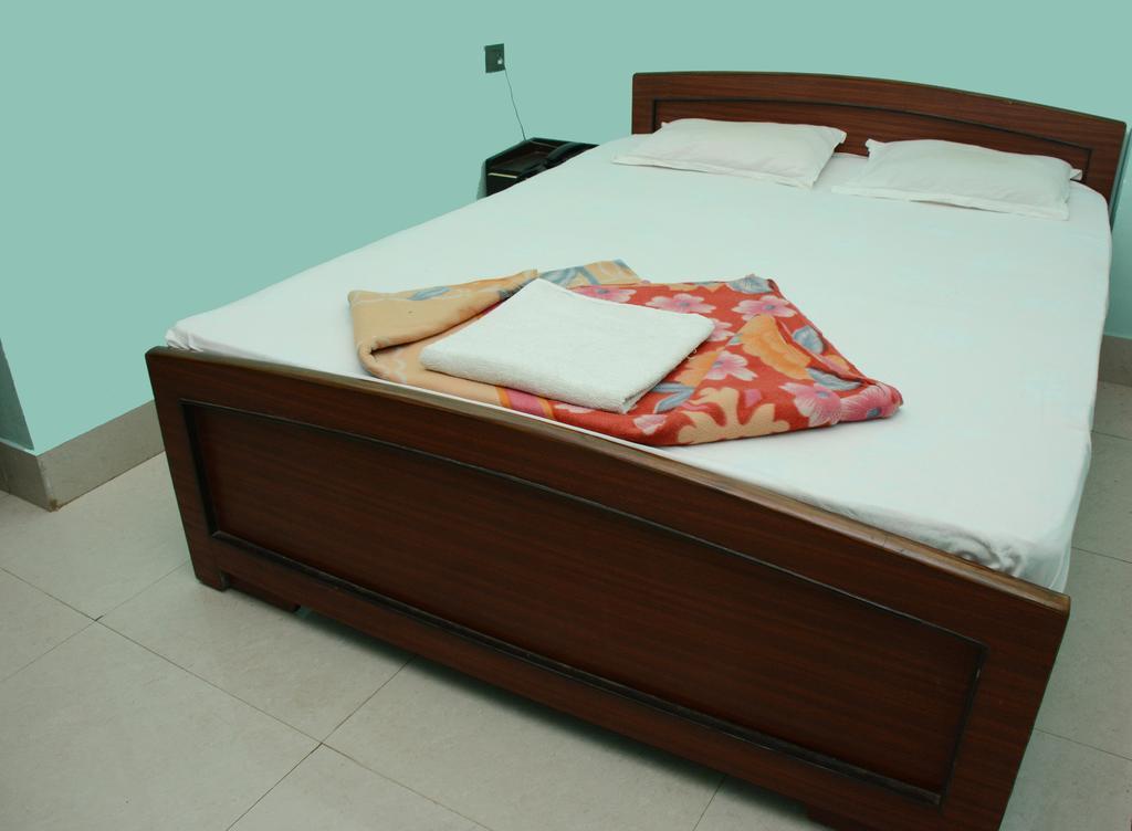 Hotel Nirmal Inn Bhubaneswar Quarto foto