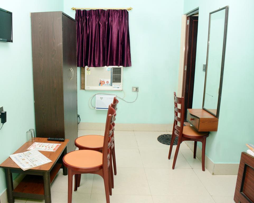 Hotel Nirmal Inn Bhubaneswar Quarto foto