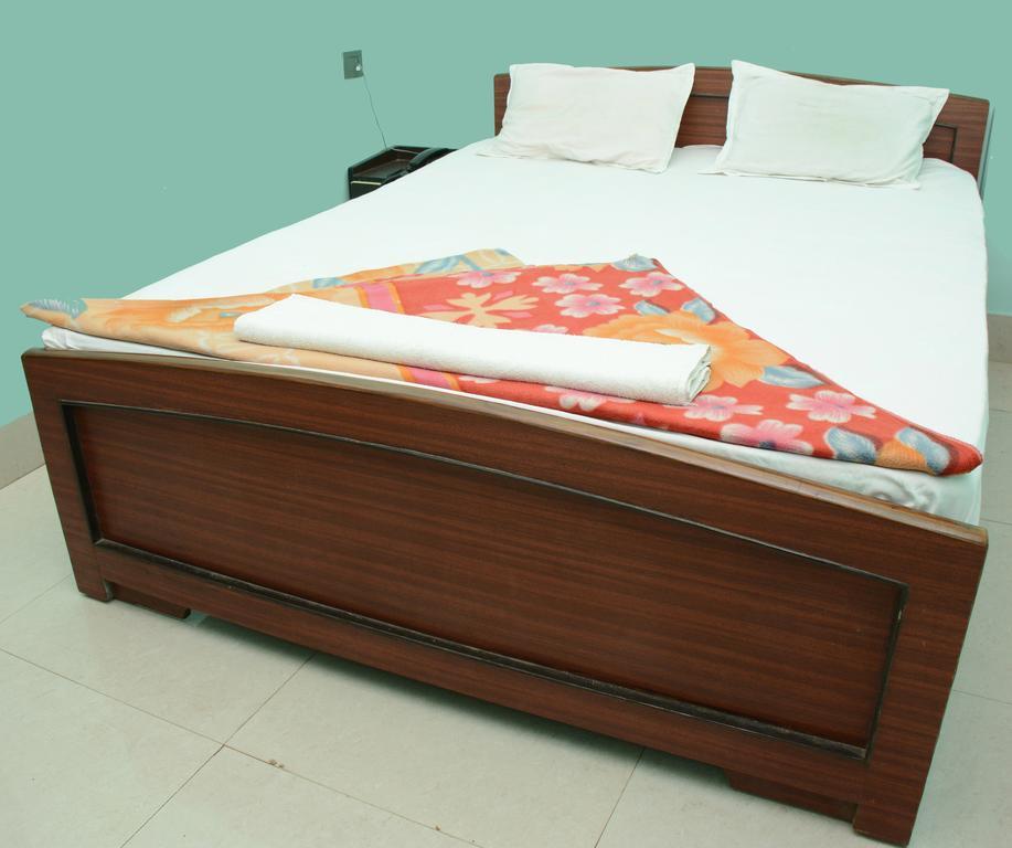 Hotel Nirmal Inn Bhubaneswar Quarto foto